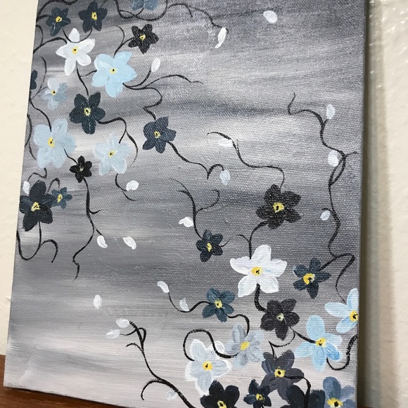 Ditsy Floral on Canvas - Picture 2 of 2